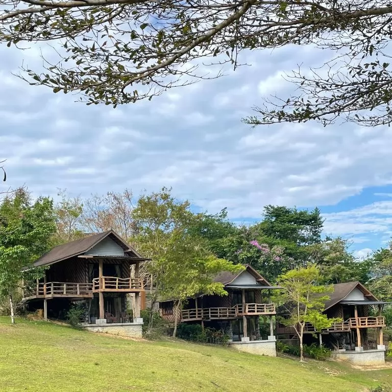 Mega 3 - Overnight Khao Sok & Cheow Lan Lake Journey