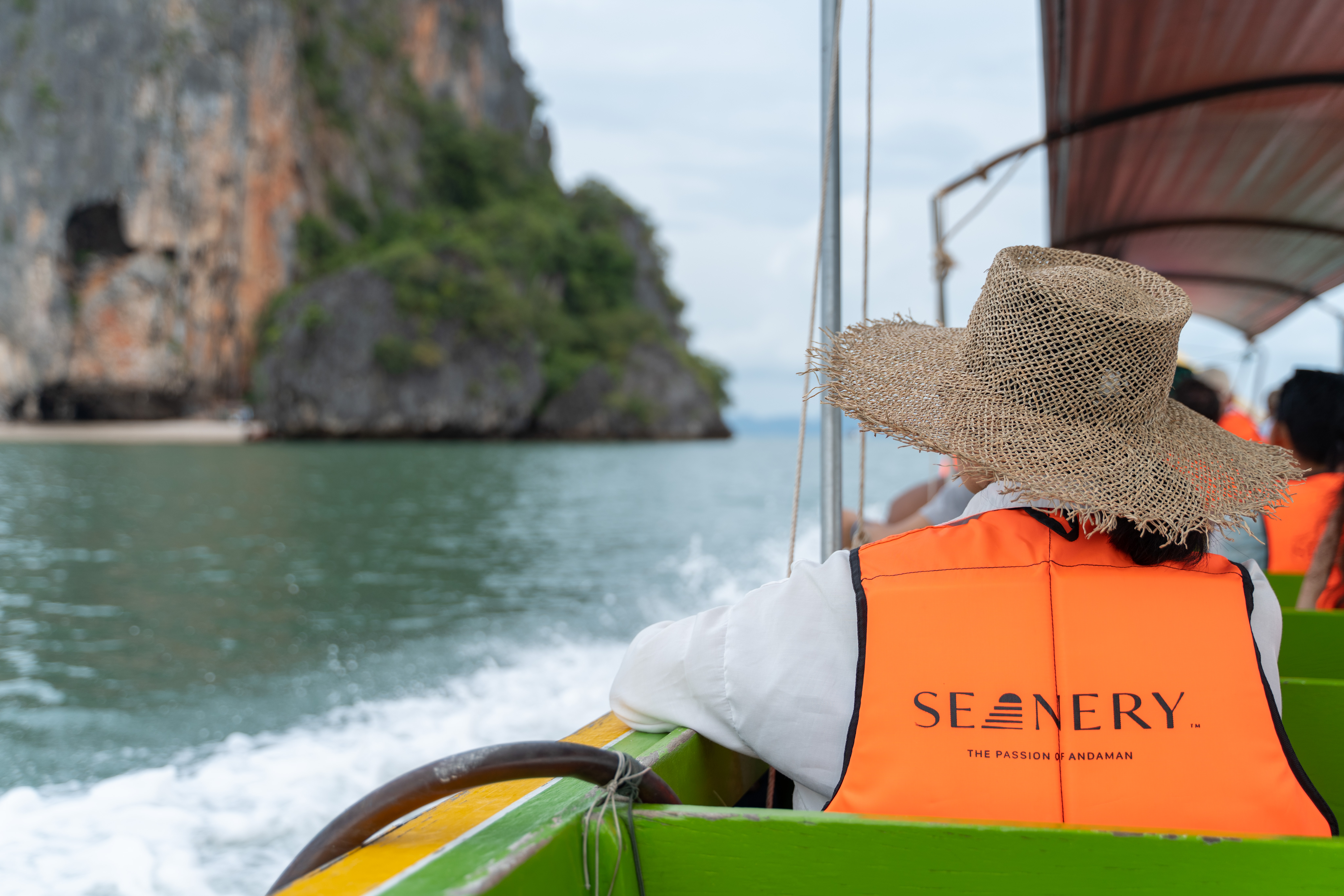 Luxury Boat to James Bond Islands with Lunch and Sunset Dinner