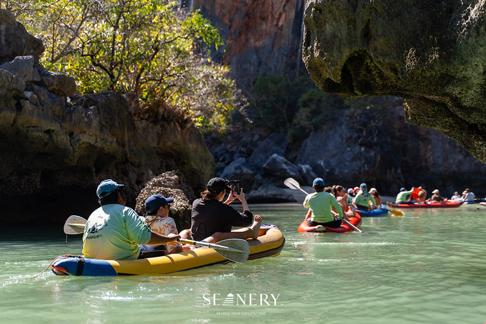 Luxury Boat to James Bond Islands with Lunch and Sunset Dinner