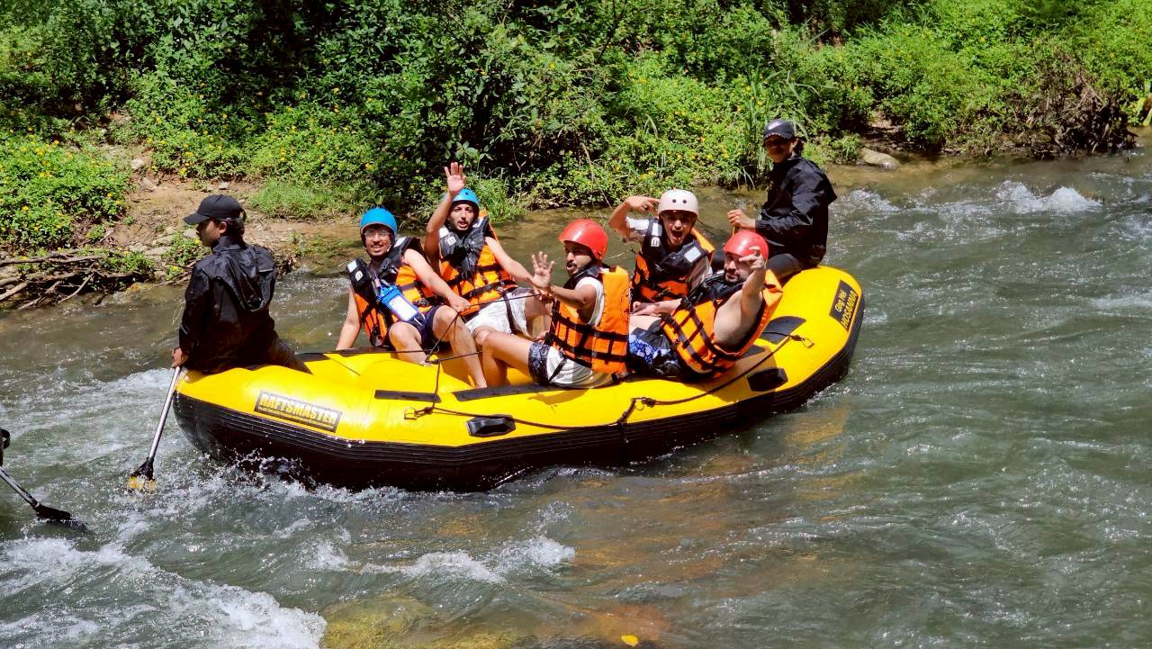 Thipthara Rafting Program 1