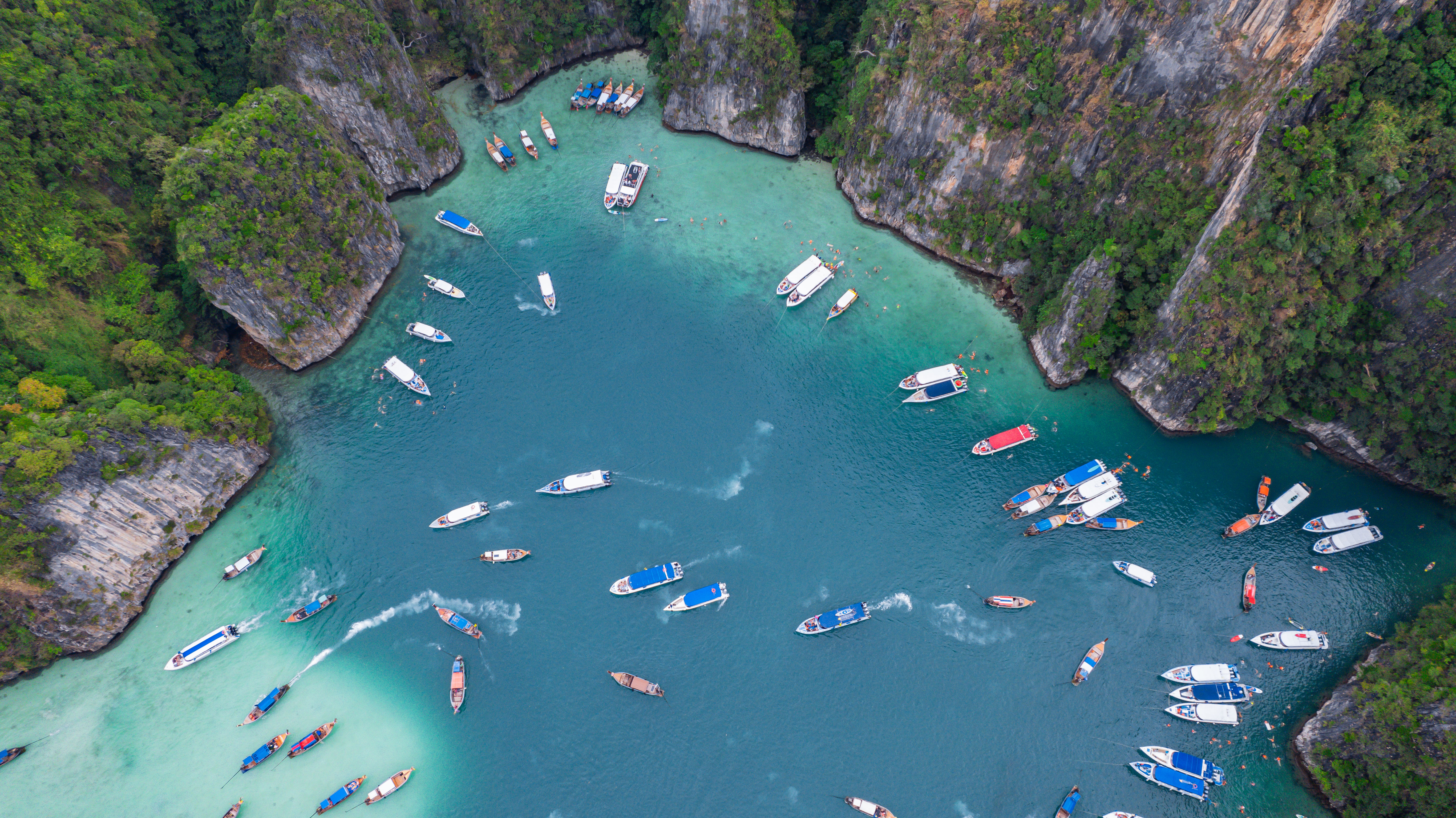 Lazy Phi Phi & Maiton sunset by Speed Catamaran