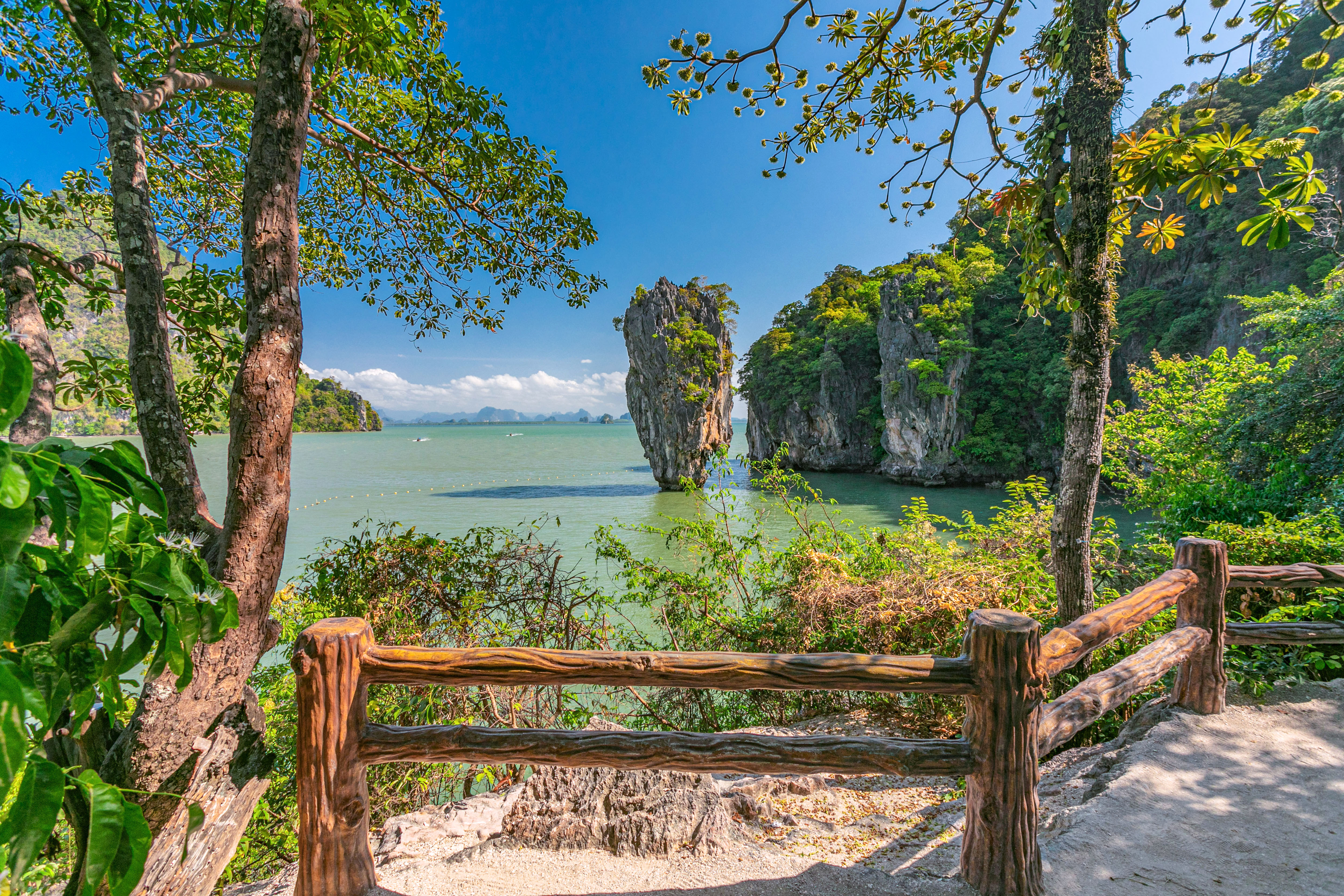 Phi Phi - James Bond Islands By Speed Boat - SWN