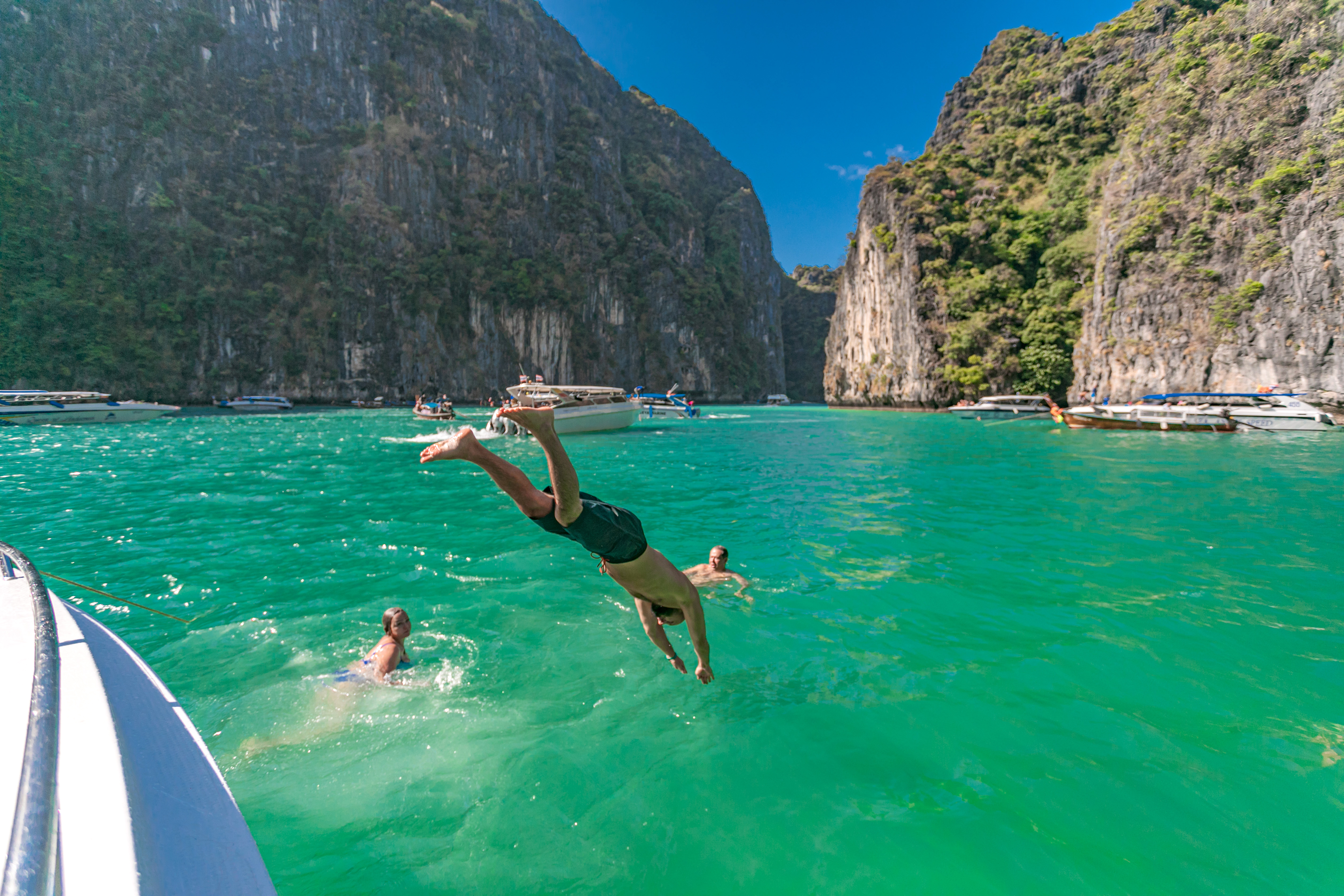 Phi Phi - James Bond Islands By Speed Boat - SWN